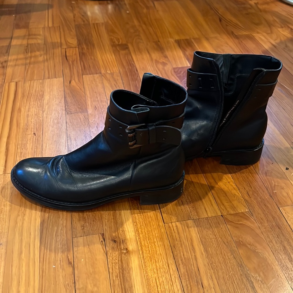 Ecco ankle boots. Comfy